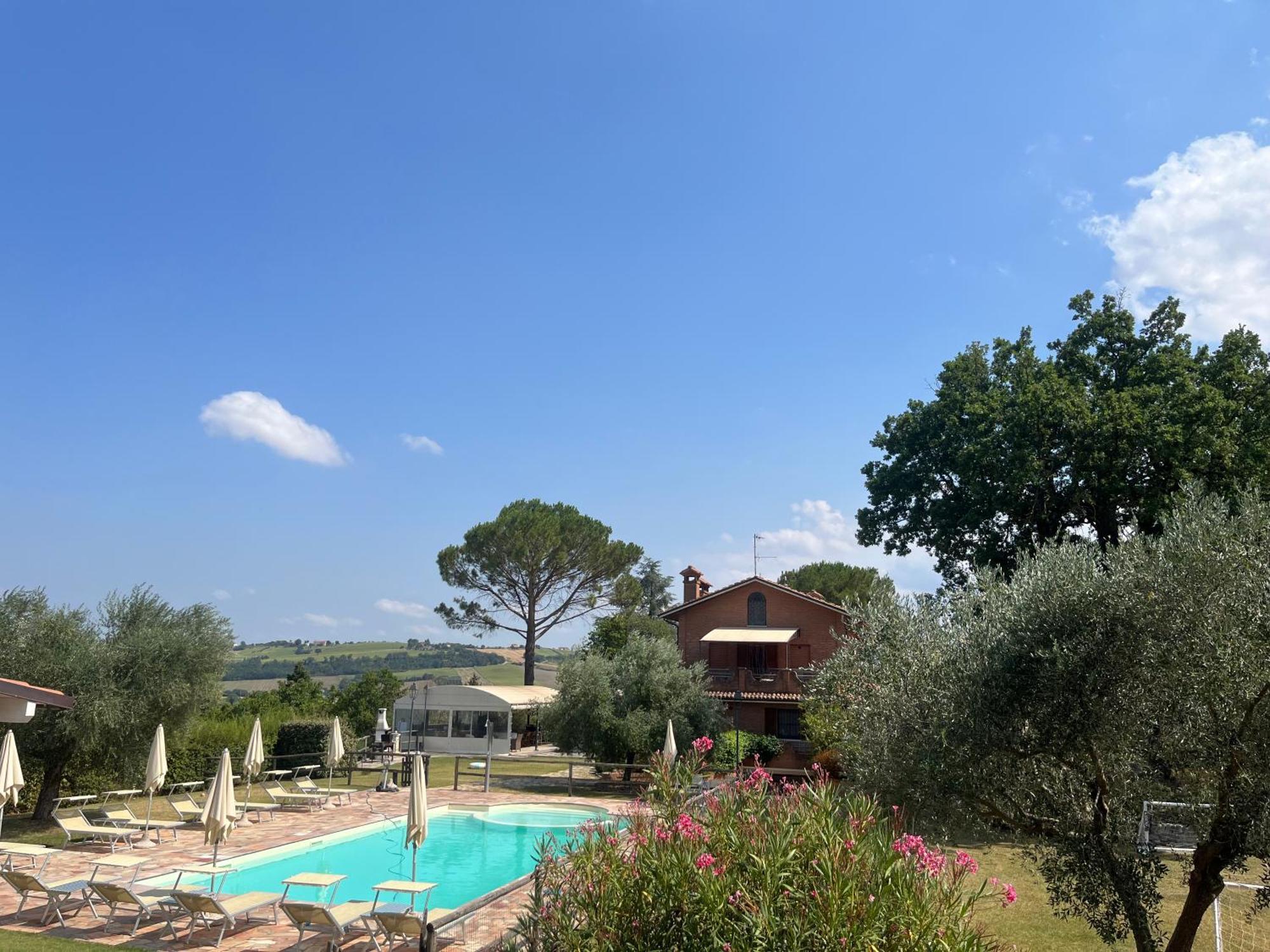 Agriturismo Villa Beatrice Mondavio Екстериор снимка